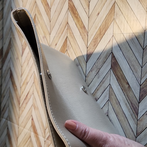 Gold Leather Clutch by Neiman Marcus - Picture 4 of 9